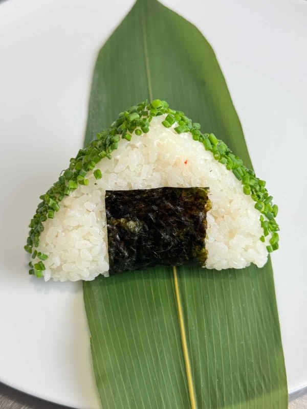 Onigiri-tatar-losos