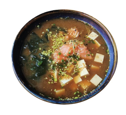 Zupa-Miso-z-lososiem-yumi-sushi-milanowek